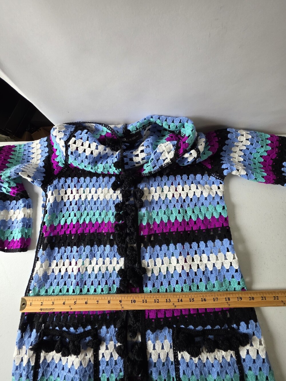 Free the Roses Crochet Hooded Cardigan Open Front Pom-pom Trim Pockets Spring - Picture 10 of 14